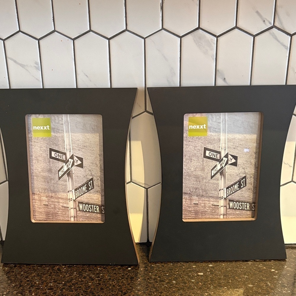 4/$20 next Curved Black Picture Frame Duo- 5x7
